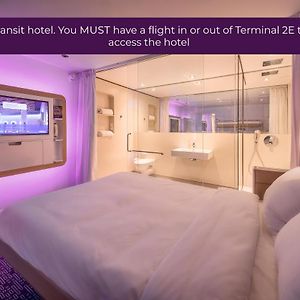 Premium Cabin Airside Location